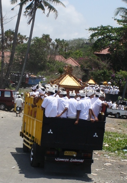 Bali Ceremonies 403