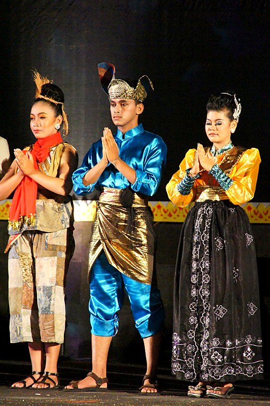 Riau Dances 12