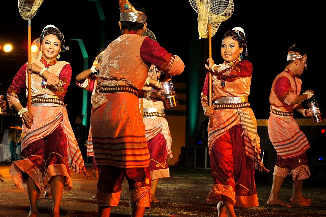 Riau Dances 32