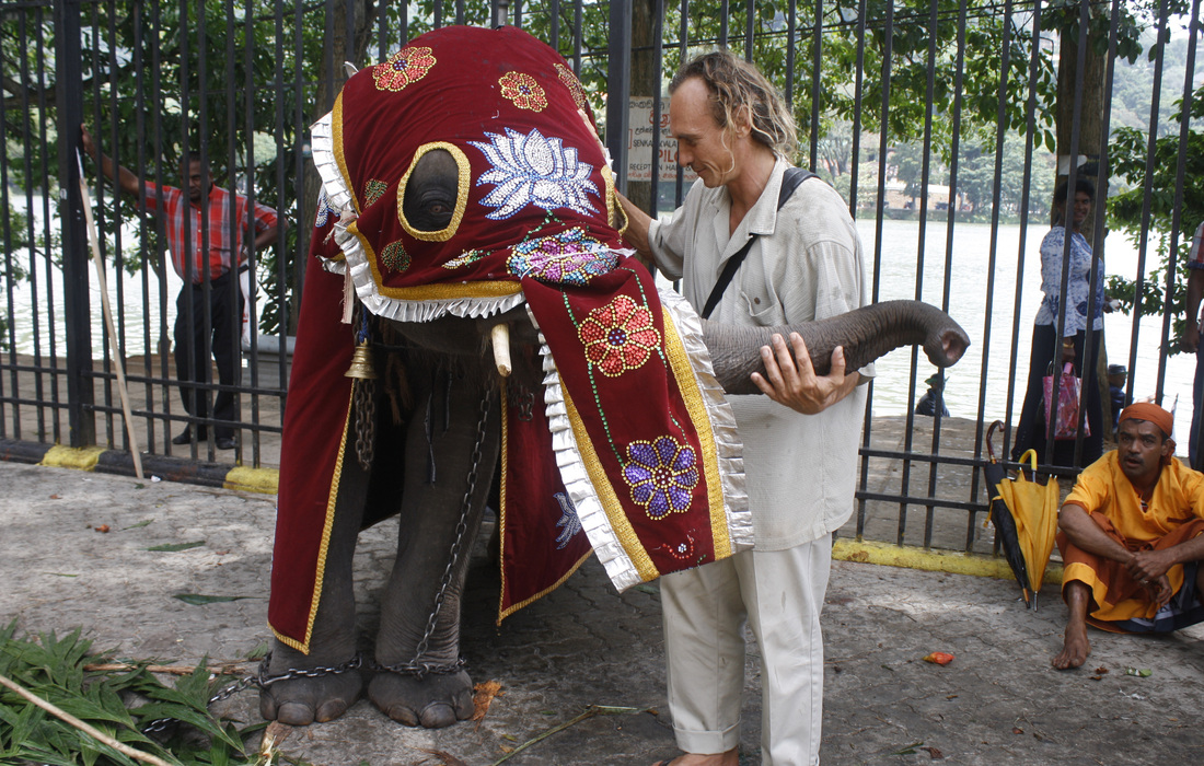 Sri Lanka — Buddha Tooth Relic celebration 15