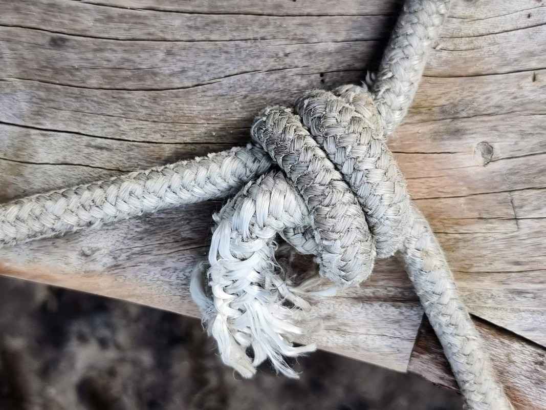 Weathered rope and knots 3