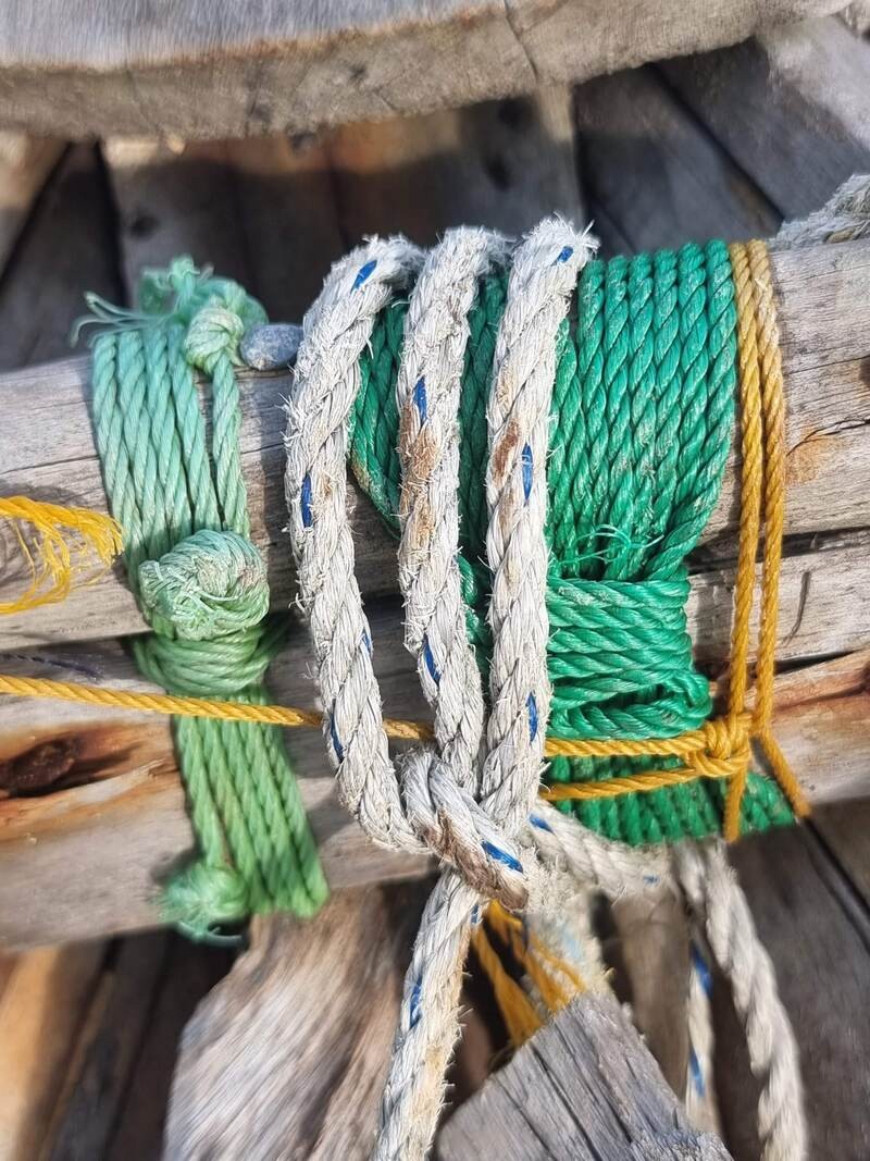 Weathered rope and knots 5