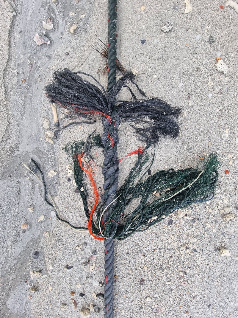 Weathered rope and knots 10